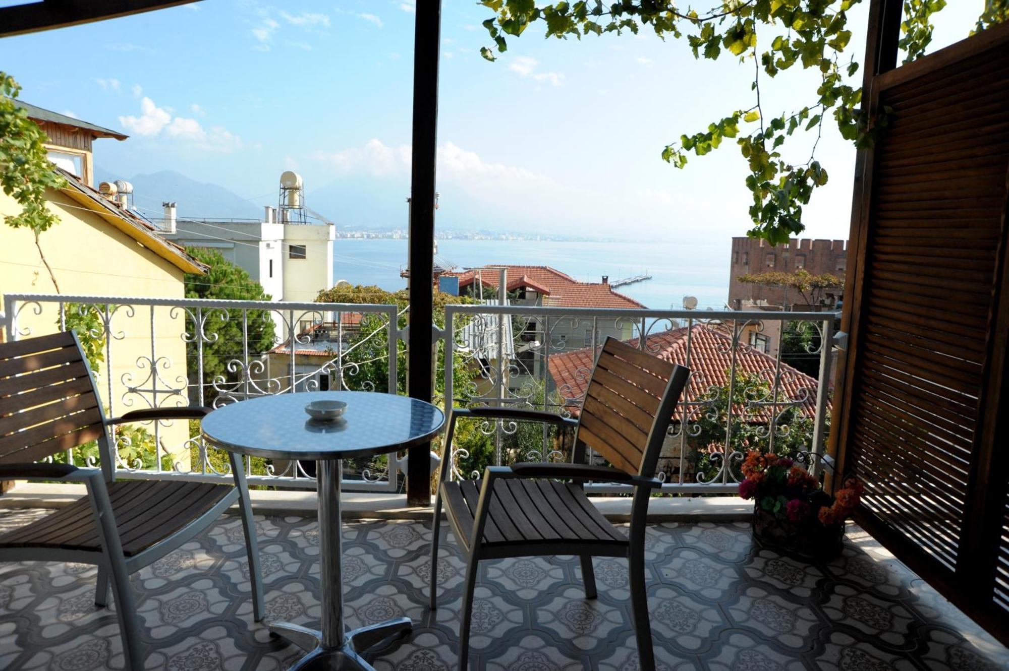 Lemon Villa Hotel - Adult Only Аланя Екстериор снимка